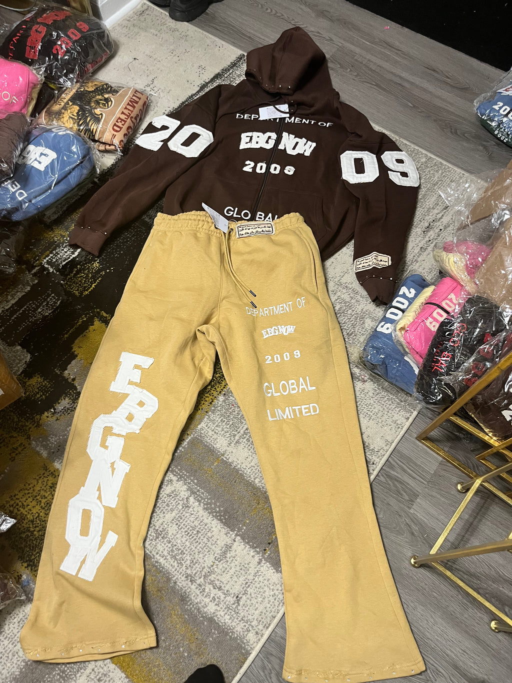 Under distress suits